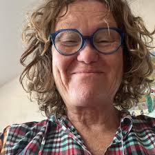 And….relax. Drove to Cotignac with cat and dog in the car. Cotignac a  heavenly respite. Outs delivered, sketch books and new pens to hand.