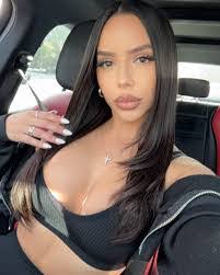 Jessenia Lopez's Instagram, Twitter & Facebook