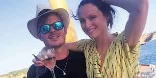 The murder on the dancefloor singer, 39, looked happier than ever as she cradled her sleeping baby boy while her husband richard jones strolled. Sophie Ellis Bextor Holidays With My Five Boys Family Traveller