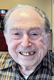 Vincent Izzo's Instagram, Twitter & Facebook