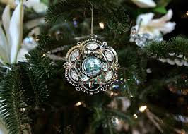 Oh, i don't have anything special to say, just bumping gums until the mechanic get's done with my car. (via coolest words). What Christmas Was Like The Year You Were Born Stacker