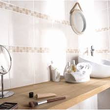 Idee Par Hirondelle Sur Deco En 2020 Carrelage Salle De Bain Salle De Bain Salle De Bains Frise