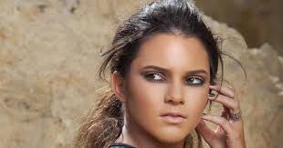 Lewis: I'm not cool enough for Kendall