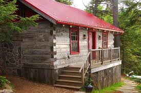 To algonquin park, yet close 15 minutes drive to the thriving town of huntsville. Algonquin Park S Historic Lodges New Canadians