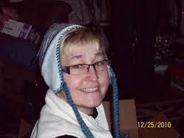 Kimberly Hiles's Instagram, Twitter & Facebook