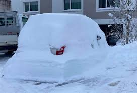 Τα ανθρωπόσχημα τάματα των σφακιανών έχουν καταπληκτική ομοιότητα με τα πήλινα τάματα, που προσέφεραν οι μινωίτες πρόγονοι στους θεούς τους. 7 Mgh1tfl4ljm