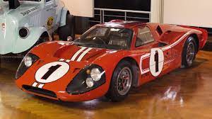 Recomendo para toda a família, história boa e real, atores interpretam muito bem, cenas de ação ótimas. Ford Vs Ferrari At 1967 Le Mans The Henry Ford S Innovation Nation Youtube