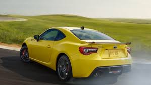 The toyota meets each corner like. Toyota 86 Vs Subaru Brz Buy This Not That