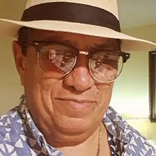 José Alberto El Canario y Roberto Geronimo en 1975 en el Happy Hills Casino  en NY, Roberto descubrió y ayudó en la carrera musical de El Canario siendo  su primer mánager hasta