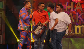 Maharaja lawak mega 2019 bocey yoe parey. Persembahan Mlm2019 Dipuji Bocey Hadiahkan Wang Kemenangan Buat Yoe Parey Kisah Dunia