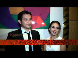 Kedua pasangan artis ini kerap mengunggah foto mesra tersebut di akun instagramnya. Rezky Aditya Irish Bella Iri Dengan Kisah Glenn Chelsea Youtube