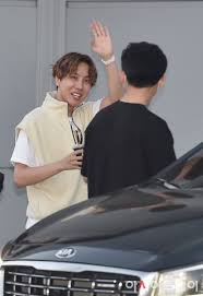 Big hit was near bankruptcy at that time so . Bora Slow Ø¹Ù„Ù‰ ØªÙˆÙŠØªØ± Jhope Leaving Bangbangcon The Live Bts Twt Bts