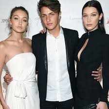 Anwar (name) , a given name and surname (including a list of people and characters with the name) anwar (singer) (born 1949), an indian playback singer How Gigi And Bella Hadid Feel About Kendall Jenner And Anwar Dating During Fashion Month