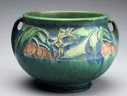 Learn the market value of your roseville pottery. Roseville Pottery Identification And Value Guide
