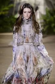 Elie saab courted a younger, edgier bohemian with his gypsy rock fall collection. Elie Saab Spring 2016 Couture Collection Tom Lorenzo