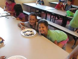 Learning The Phases Of The Moon Can Be Yummy At The Same Time Boys Girls Clubs Of Edinburg Rgv Sunshine Summer Program Summer Program Girls Club Boys