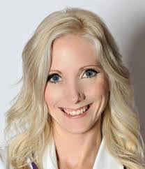 Lauren Fleischer's Instagram, Twitter & Facebook