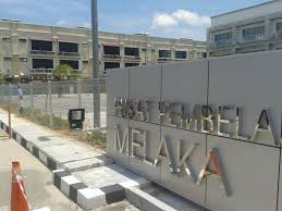 Open university malaysia, abbreviated as oum, is the 7th malaysian private university and it is owned by the multimedia technology enhancement operations (meteor) sdn. Fa Series Oum Melaka Kimmu
