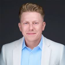 I am extremely proud to announce that I have qualified for my first  President's Club at ADP- 5 months early! A lot of work went into this, and  it's been a massive