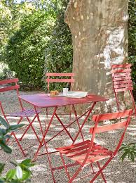 Check spelling or type a new query. Une Table De Jardin Fermob En Acier Rouge Pliante Pour Des Repas En Exterieur L Ete Leroymerlin Roug Table De Jardin Chaise De Jardin Table Jardin Plastique