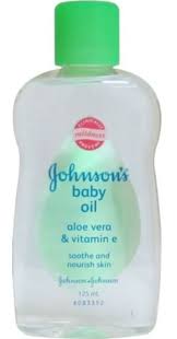 Air akan bekerja untuk menyuplai mineral yang dibutuhkan rambut. Johnson S Baby Oil Aloe Vera 125ml Harga Review Ulasan Terbaik Di Malaysia 2021