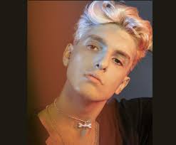 Colgante Hueso rosa con 3 circonitas