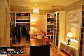 الاضاءة فى خزائن الملابس Lighting سواء كانت خزانتك كبيرة او صغيرة الاضاءة الجيدة سوف تجعلها اكثر فاعلية ابح Walk In Closet Design Small Rooms Closet Design