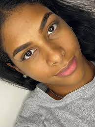 ✨✨Hola chicas!! Aura Salón las invita a que luzcan unas hermosas pestañas y  cejas, disfrutar de un agradable clima, un rico cafecito y si es tu primera  vez en el salón tendrás