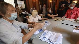 Le premier tour des élections régionales et départementales se tient en france ce dimanche 20 dans les plus grandes agglomérations, telles que paris, marseille , bordeaux, nantes, toulouse, lille. Paris Envisage De Plus En Plus Un Report Des Elections Regionales De Mars 2021
