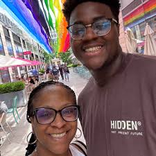 mic'd up Arion's mom for game day 🎤 #GBO🍊