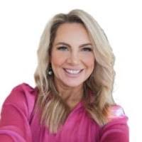 Janet Crouch's Instagram, Twitter & Facebook