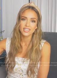 Despite good user ratings, it seems this website contains some kind of malware. Wornontv Jessica Alba S White Floral Embroidered Dress On Live With Kelly And Ryan Clothes And Wardrobe From Tv