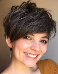 A women's lifestyle destination dedicated to style, entertainment, love,  and living beautifully.