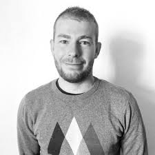 Monsieur le Préfet de l'Isère était présent ce lundi 19 décembre sur la  commune du Bourg d'Oisans, pour la signature de la convention cadre Petites  Villes de Demain. Cela acte le partenariat