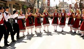 In questo caso, però, la coreografia non va come dovrebbe perché il gruppo perde. Tradizioni E Cultura Sull Isola Di Rodi Www Cosafarearodi Com