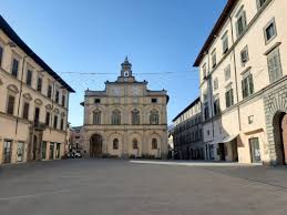 565 of the national gallery in london, and the panels. Palazzo Del Podesta Palast Des Burgermeisters Exploring Umbria