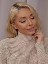 Mia Bliss's Instagram, Twitter & Facebook