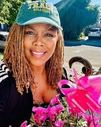 Tracy Wild's Instagram, Twitter & Facebook