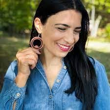 Raquel Redman's Instagram, Twitter & Facebook