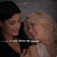Aaa so cute!!! #barbaraniven #barbaranivenedit #jessicaclark  #jessicaclarkedit #aperfectending #rebeccawestridge #paris