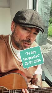 Te doy las gracias: Nueva canción de Santiago Cruz