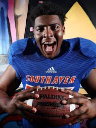 Texas football recruiting: Aaron Bryant commits to Longhorns