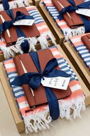 Top Corporate Event Gift Box Designs Of 2018 En 2020 Regalos Empresariales Recuerdos Para Boda Originales Regalos Corporativos