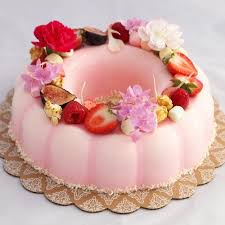 La Torte Bakery Summer Cake Moist Sponge Cake Pureed Fresh Strawberries Light And Creamy Greek Yogurt Mousse Torta Per La Festa Della Mamma Torte Festa
