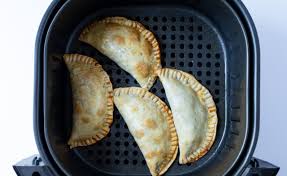 Preheat oven to 375°f/190°c and line a baking tray with a mat. Air Fryer Empanadas With Ground Beef Easy Healthy Recipes