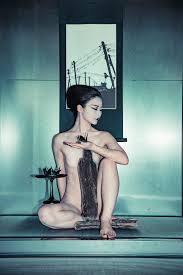 女体盛り超えた「NYOTAIMORI」 女性代表が仕掛ける「違和感」の美