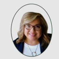 Lisa Ibarra's Instagram, Twitter & Facebook