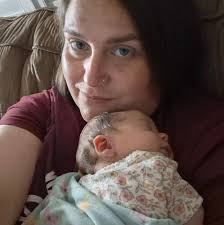 Is it normal for baby movement to decrease at 21 weeks?