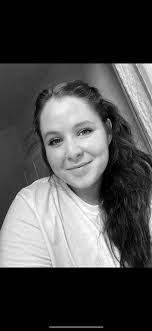 Shanna Mclean's Instagram, Twitter & Facebook