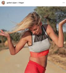 Simon thorup kjær (pronounced ˈsimɔn ˈkʰeˀɐ̯; Billede Med Simon Kjaers Kone Pa Lobetur Footy Dk